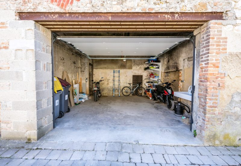 8 Garage